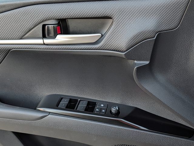Used 2025 Toyota Camry SE FWD image 24