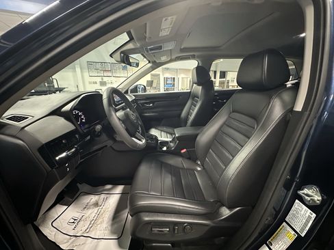 Used 2024 Honda CR-V EX-L image 9