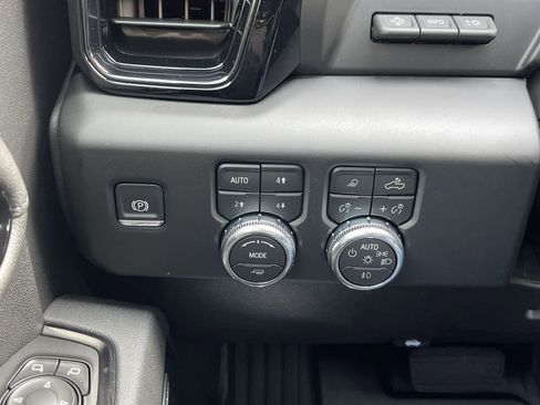 New 2026 GMC Sierra 2500 AT4 w/ AT4 Premium Plus Package AWD/4WD image 53