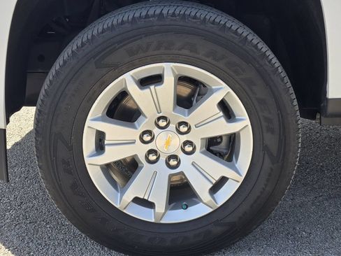 Used 2022 Chevrolet Colorado LT w/ Safety Package RWD image 12