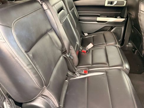 Used 2023 Ford Explorer XLT w/ Equipment Group 202A RWD image 14