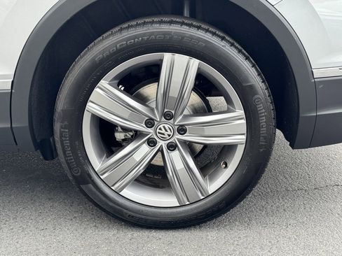 Used 2021 Volkswagen Tiguan SEL image 12