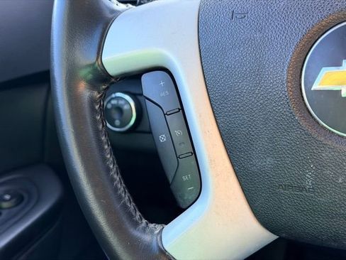 Used 2012 Chevrolet Traverse LT image 9