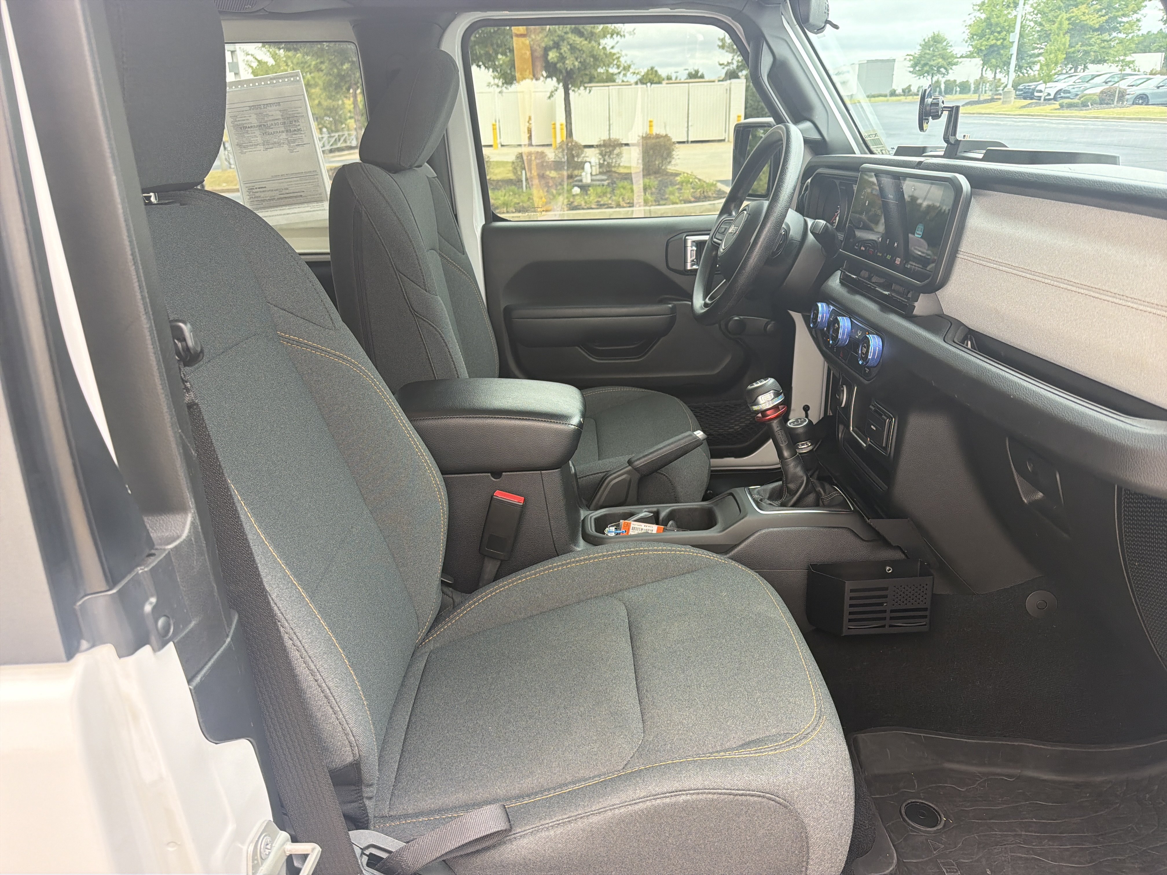 Used 2024 Jeep Wrangler Sport AWD/4WD image 31