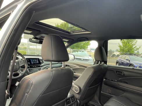 Used 2022 Honda Passport TrailSport image 16