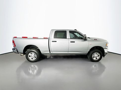 Used 2024 RAM 2500 Tradesman w/ Chrome Appearance Group AWD/4WD image 8