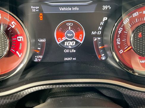 Used 2016 Dodge Challenger SRT Hellcat image 12