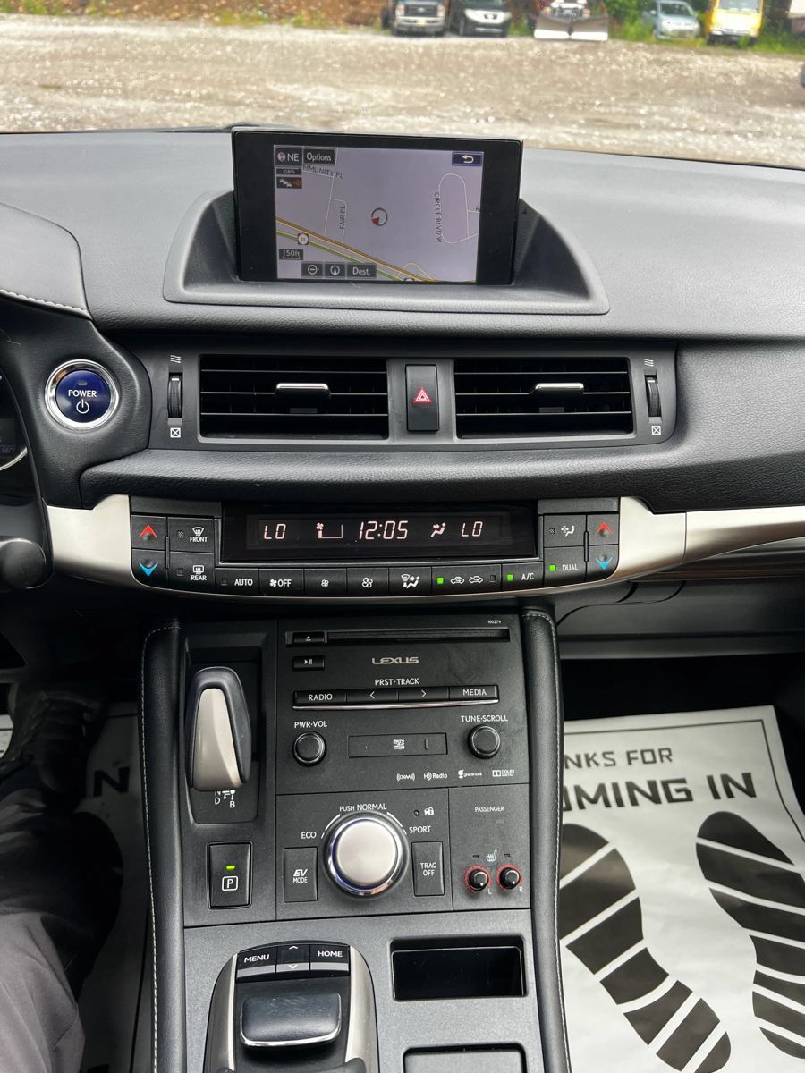 Used 2014 Lexus CT 200h FWD image 21