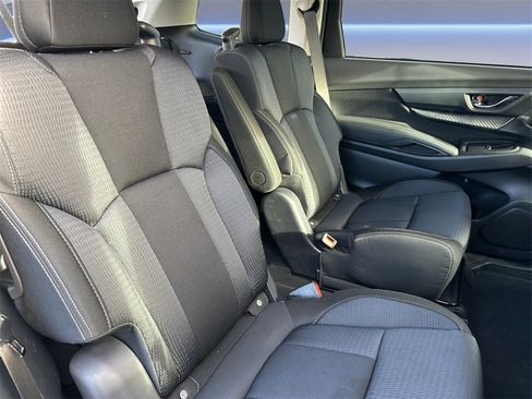 Used 2024 Subaru Ascent Premium w/ Convenience Package image 17