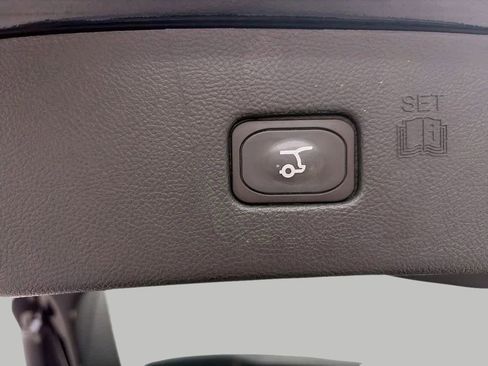 Used 2022 Ford Edge SEL w/ Convenience Package AWD/4WD image 8