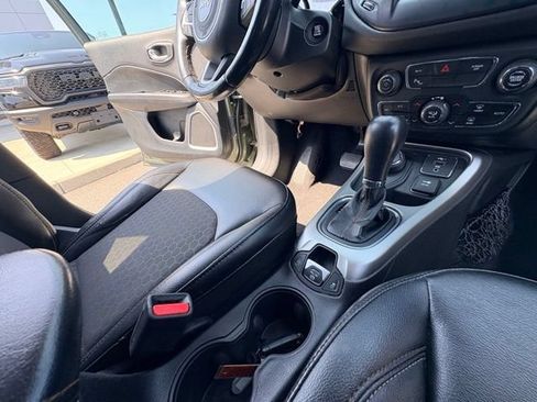 Used 2020 Jeep Compass Latitude w/ Popular Equipment Group AWD/4WD image 28