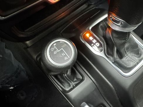 Used 2024 Jeep Wrangler Sport S image 68