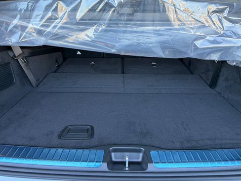 New 2025 Mercedes-Benz GLS 580 4MATIC image 15