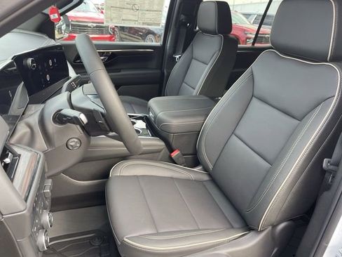 New 2026 Chevrolet Tahoe Premier w/ Sun And Tow Package AWD/4WD image 11