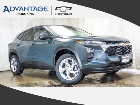 New 2026 Chevrolet Trax LS w/ LS Convenience Package FWD image 1