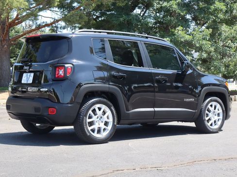 Used 2020 Jeep Renegade Latitude FWD image 5