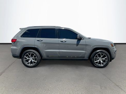 Used 2019 Jeep Grand Cherokee Trailhawk w/ Trailhawk Luxury Group AWD/4WD image 8