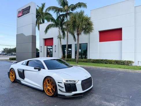 Used 2017 Audi R8 V10 plus AWD/4WD image 1