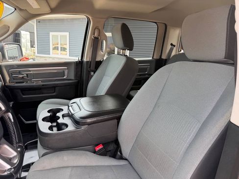 Used 2022 RAM 1500 Classic SLT w/ Electronics Convenience Group AWD/4WD image 15