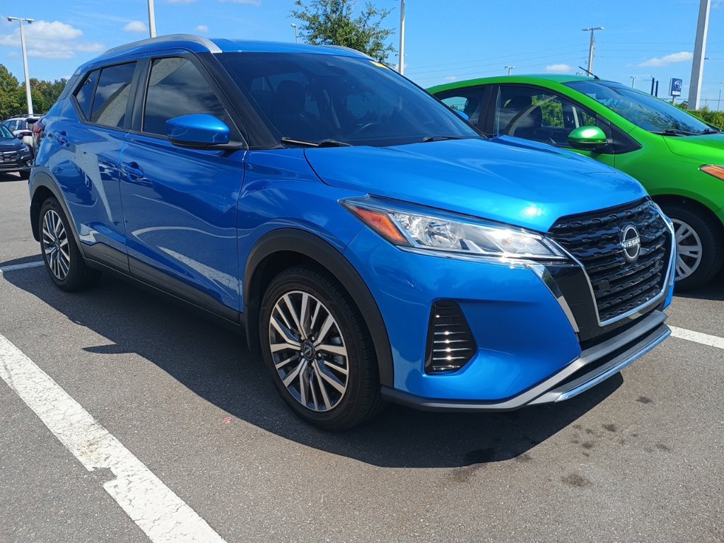 Used 2023 Nissan Kicks SV FWD image 3