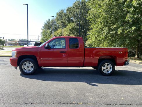Used 2009 Chevrolet Silverado 1500 LT w/ Power Pack Plus RWD image 6