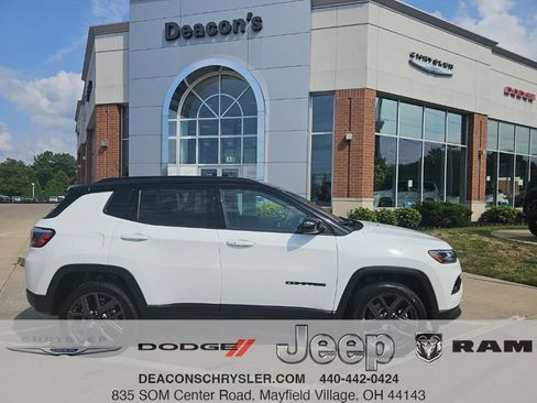 Certified 2026 Jeep Compass Limited AWD/4WD image 1