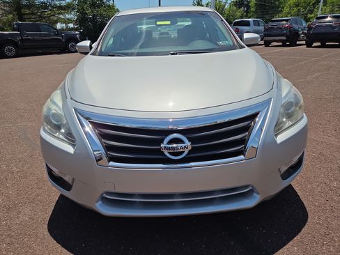Used 2013 Nissan Altima 2.5 SL w/ Technology Pkg FWD image 8