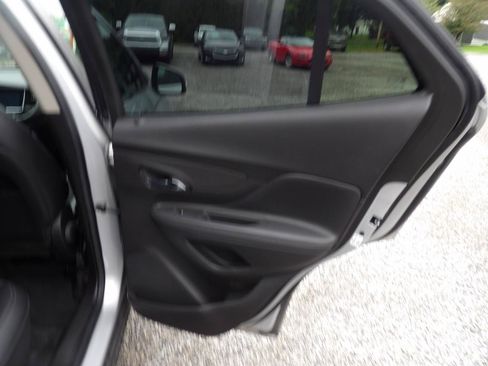 Used 2019 Buick Encore Sport Touring AWD/4WD image 10