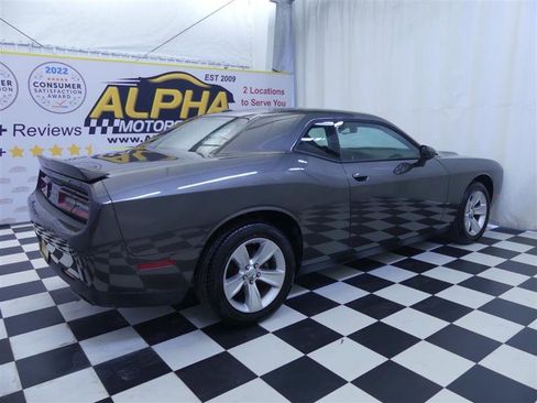 Used 2023 Dodge Challenger SXT image 8