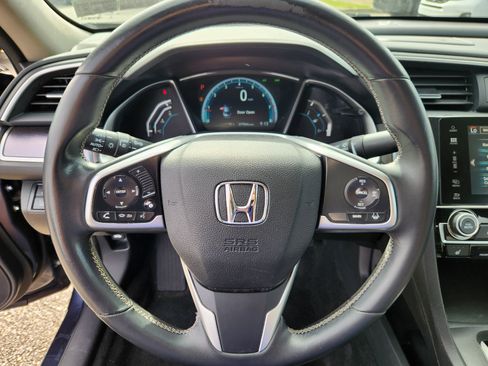 Used 2016 Honda Civic Touring image 9