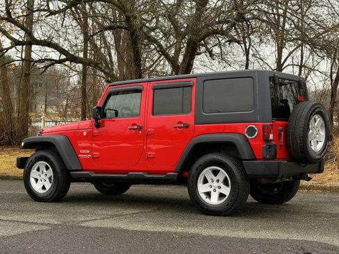 Used 2011 Jeep Wrangler Unlimited Sport w/ Dual Top Group image 3
