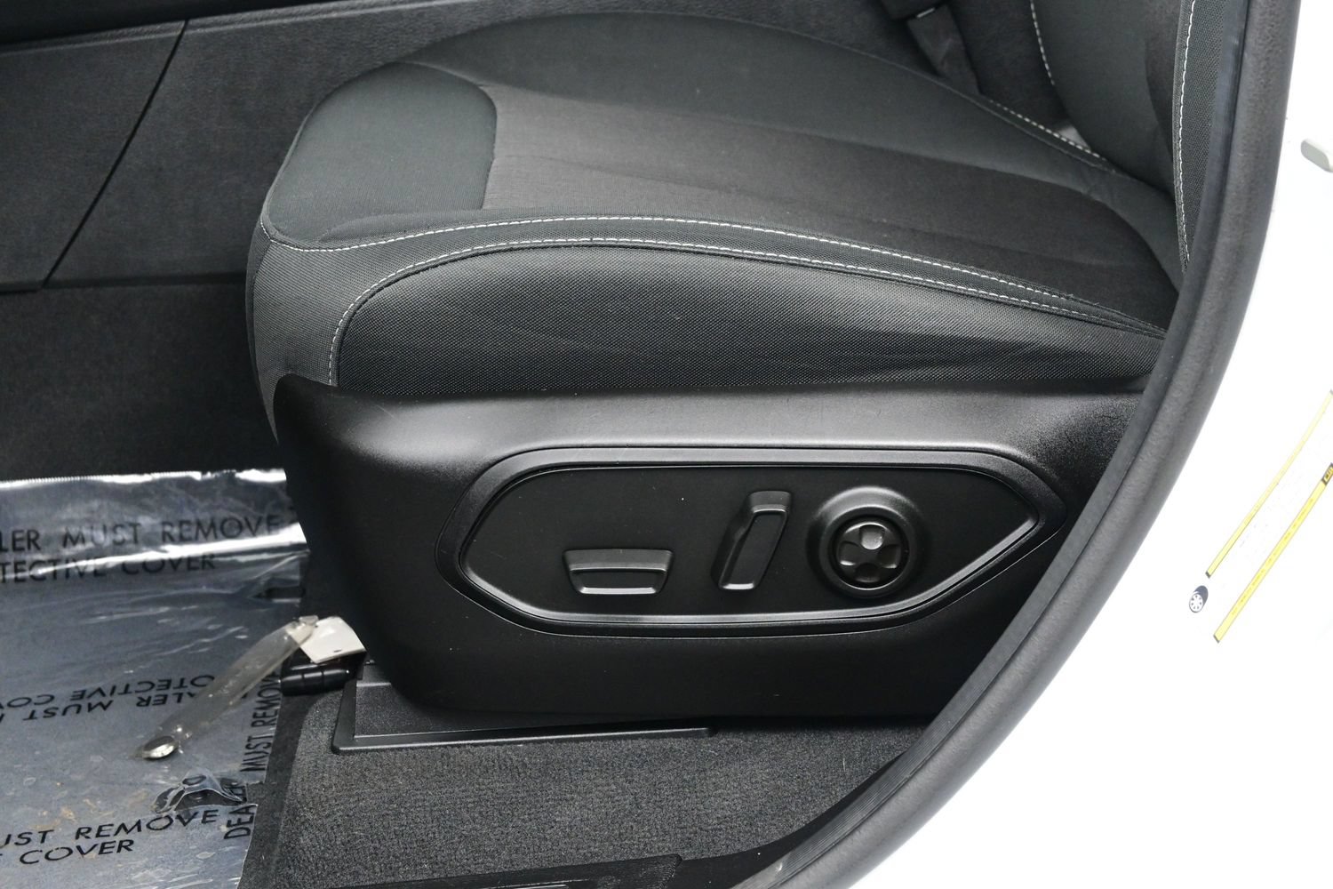 Used 2023 Jeep Grand Cherokee Laredo X AWD/4WD image 11