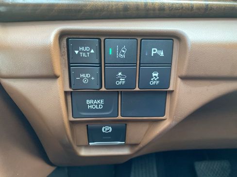 Used 2019 Acura RDX AWD w/ Advance Package image 16