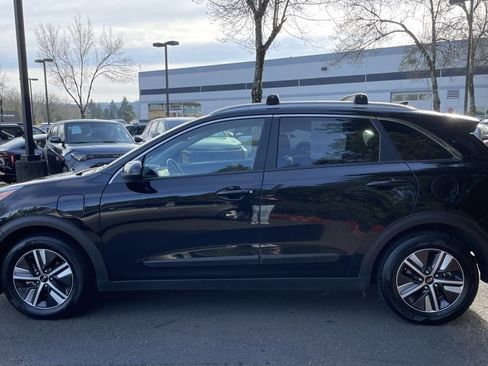 Used 2020 Kia Niro LXS image 8