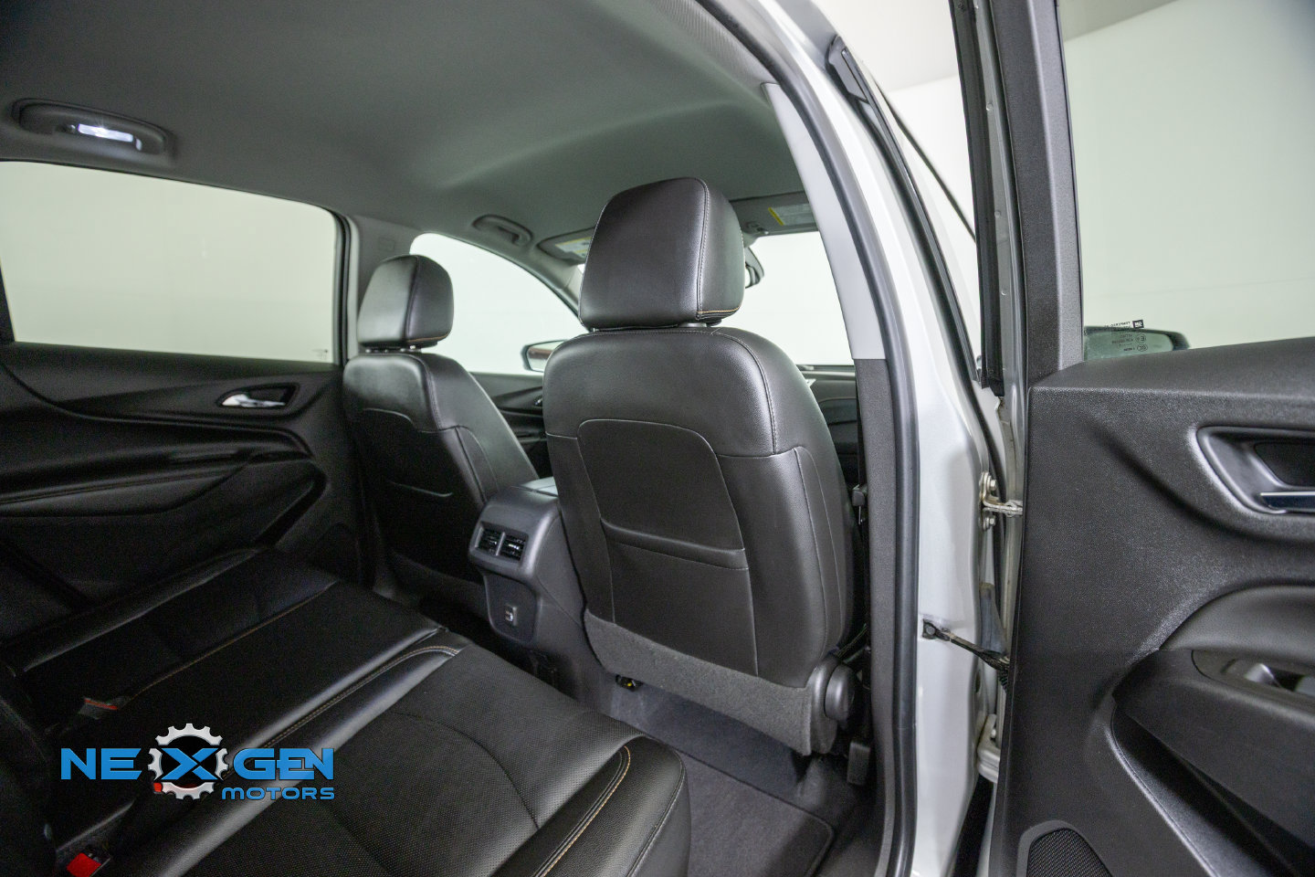 Used 2021 Chevrolet Equinox Premier AWD/4WD image 34