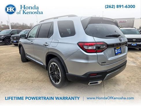 New 2026 Honda Pilot image 3