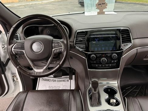 Used 2019 Jeep Grand Cherokee Overland AWD/4WD image 20