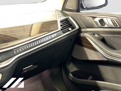 Used 2024 BMW X7 xDrive40i w/ Premium Package AWD/4WD image 26