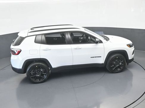 New 2026 Jeep Compass Latitude image 45