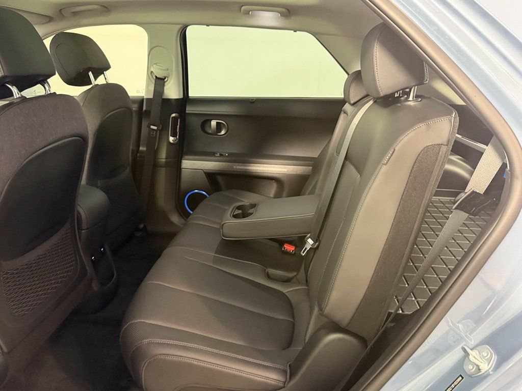 Used 2025 Hyundai Ioniq 5 Limited AWD/4WD image 18