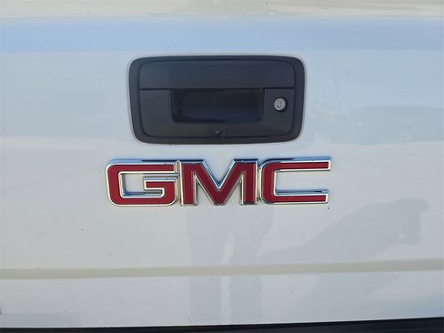 Used 2018 GMC Sierra 2500 4x4 Crew Cab w/ Sierra Convenience Package image 13