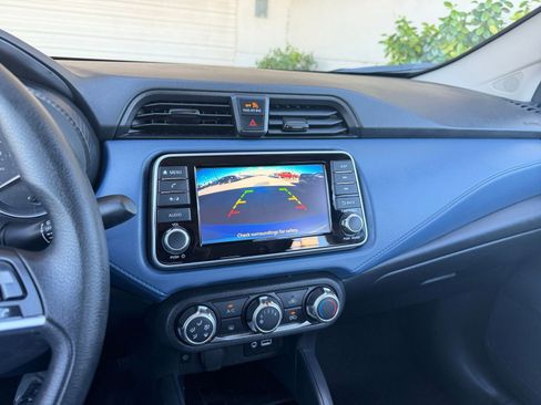 Used 2025 Nissan Versa SV image 25