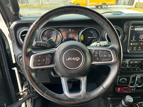 Used 2023 Jeep Wrangler Unlimited Rubicon 4xe w/ Steel Bumper Group AWD/4WD image 18