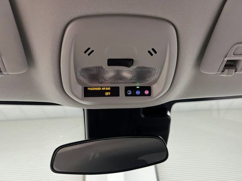 Used 2025 Chevrolet Trax LT w/ LT Convenience Package image 54