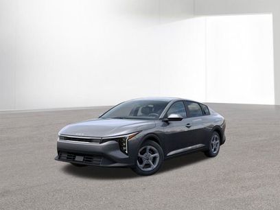 New 2025 Kia K4 LXS