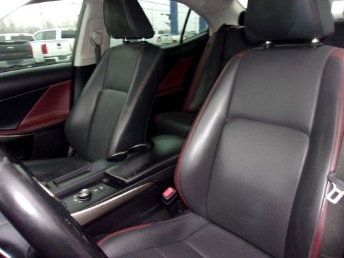 Used 2018 Lexus IS 300 w/ Accessory Package 2 image 9