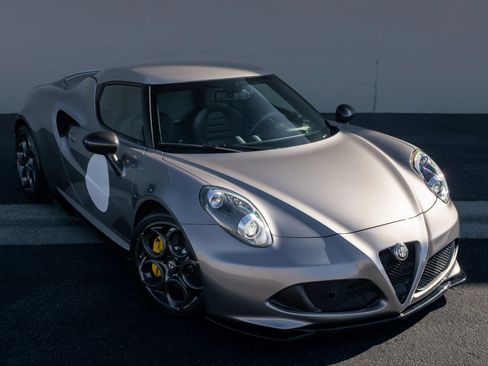 Used 2015 Alfa Romeo 4C Coupe w/ Leather Interior Group RWD image 5