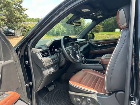 Used 2023 GMC Yukon Denali Ultimate AWD/4WD image 44