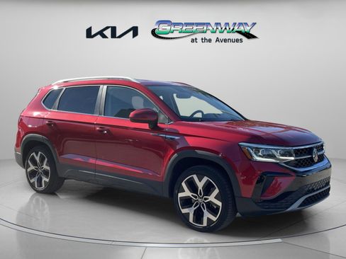 Used 2023 Volkswagen Taos SEL image 1