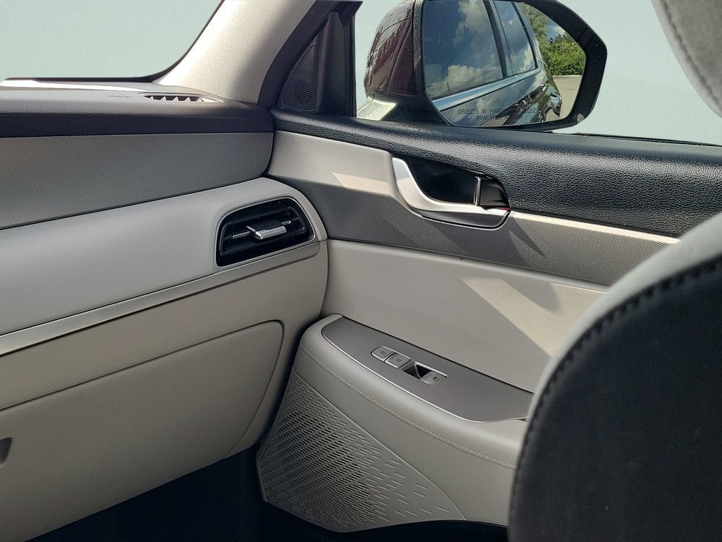 Used 2022 Hyundai Palisade SEL FWD image 13
